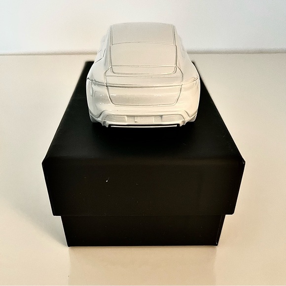 Genuine Limited Edition Porsche Taycan Model Car - Picture 6 of 11